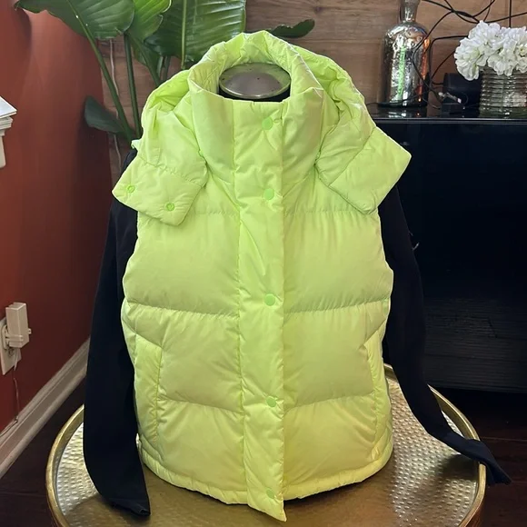 Lululemon Wunder Puff Cropped vest